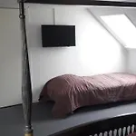 140m2 In *